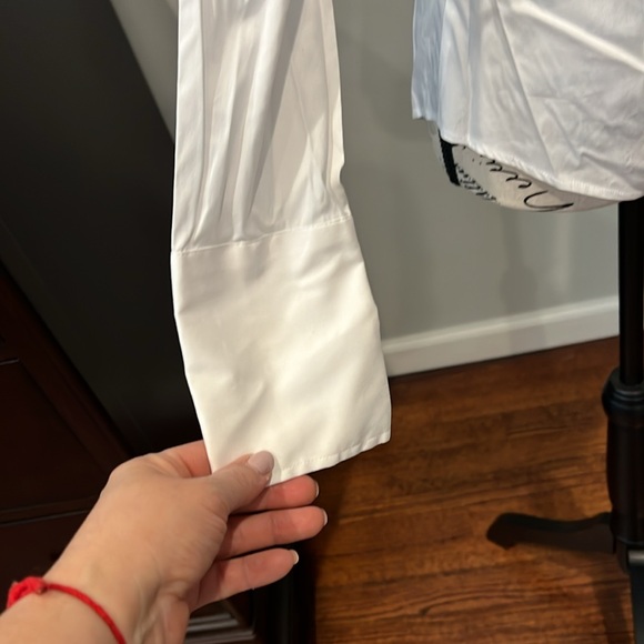 Beautiful fitted shirt from Spain 🇪🇸 never worn still with tags. - Picture 2 of 5